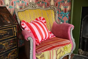 Stunning, stylish, converted 1700s pub - Image 3