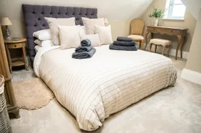 A Perfect Cotswold Bolthole - Image 2