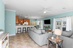 Stunning Waterfront Retreat with Dockage & Pool -C - Image 4