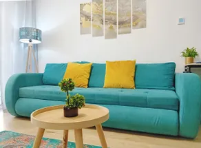 New & Quiet Apt | Private Parking | Business Area - Image 2