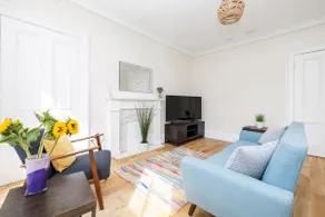 2 bedroom apartment on Peebles High Street - Image 2