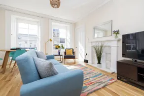 2 bedroom apartment on Peebles High Street - Image 3