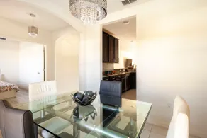 Modern 4 Bdr Home near Tradition Town Center - Image 3