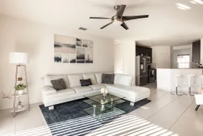 Modern 4 Bdr Home near Tradition Town Center - Image 2