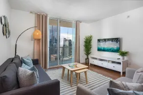Breathtaking Brickell Penthouse - Guest Favorite! - Image 3