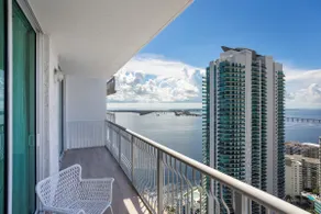 Breathtaking Brickell Penthouse - Guest Favorite! - Image 5