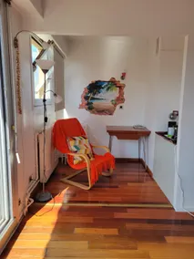 Sunny studio w balcony, close to pte Versailles - Image 3