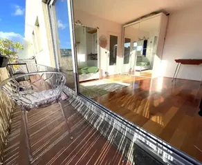 Sunny studio w balcony, close to pte Versailles - Image 4