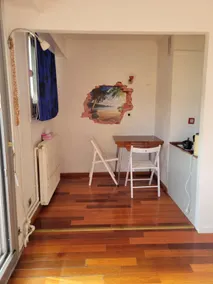 Sunny studio w balcony, close to pte Versailles - Image 5