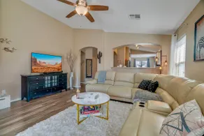 Cute & Cozy 3-bedroom with Pool - Image 4