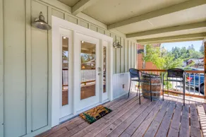 #4 Cottage Like Suite with Private Hot Tub - Image 5