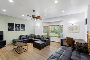 Large Home on 2acres In the City - Image 2