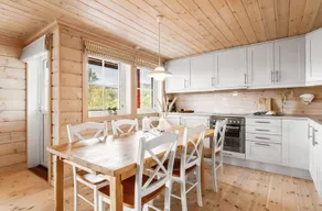 Bright and nice vertically divided cottage for rent - Image 3