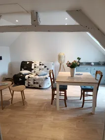 Hyper-central apartment - Image 3