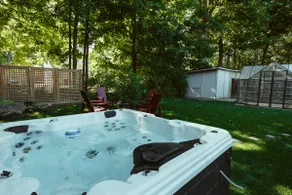 Beach House 5 Star Gem with a Muskoka room and Yoga Studio - Image 2