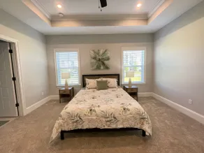Serene Sage Stay Sleeps 8, 4 Bedrooms , Pool & BBQ - Image 3