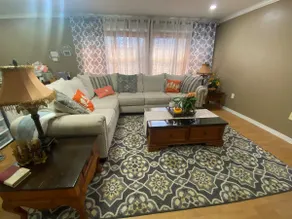 Southern comfort home with pool - Image 3