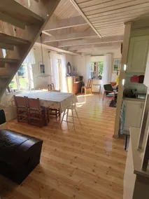 Cheerful cottage with fireplace and large balcony - Image 3
