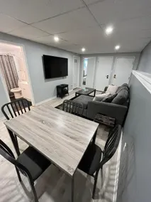 West End PTBO-Modern Spacious 2bdrm Apt- Relaxing! - Image 5