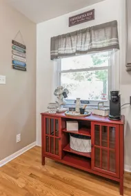 Adorable 2-bedroom home near downtown Grayslake! - Image 4