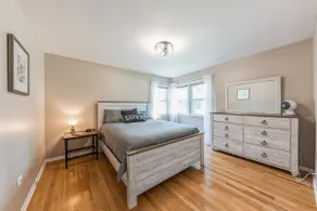 Adorable 2-bedroom home near downtown Grayslake! - Image 5