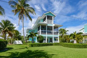 Stunning 4/3 w/ Heated Pool, Water View & Arcade! - Image 2