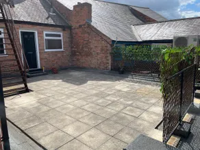 Lovely 2 bed Apartment, Arnold Town centre. - Image 5