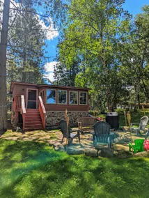 Bayside Birch Cottage on Nelson Lake - Image 2