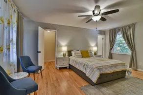 Stylish and Cozy/Fireplace/3BR/15 min to AVL - Image 3