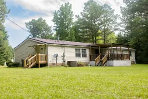 Quiet country living in a newly remodeled mobile home on 1.5 acres - 7 mi to MSU - Image 2