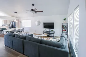 NEW| Million Dollar View| 86\" TV| Workspace| 30 min to Ski - Image 3