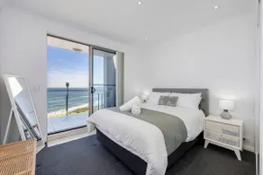 Seascape - Absolute Beachfront - Ocean Views - Image 4
