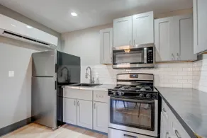 A Modern studio walking distance to Texas Tech - Image 3