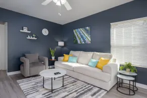 Quiet duplex | 3 min I-380 | garage + fast WiFi - Image 2