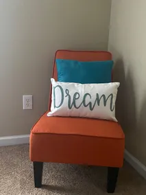 Cozy 3BR, Fast WIFI, Close to Everything, King Bed - Image 3