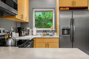 3214 Seattle · Cozy & Peaceful  2b2.5b South Seattle House  w/AC - Image 2