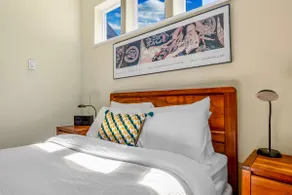 3214 Seattle · Cozy & Peaceful  2b2.5b South Seattle House  w/AC - Image 3