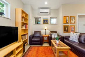 3214 Seattle · Cozy & Peaceful  2b2.5b South Seattle House  w/AC - Image 5