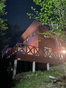 Autumn leaves villa | Private open-air bath | Max 6 people | Wi-Fi | Pets allowed | Parking lot | BBQ on a large deck - Image 2