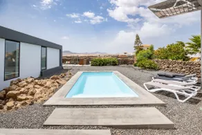 Vivenda de luxo - piscina aquecida e excelentes vistas perto do centro de Lajares - Image 3