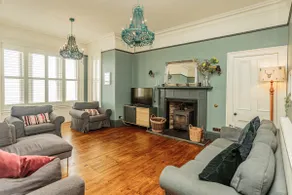 Southcliff House - Image 2