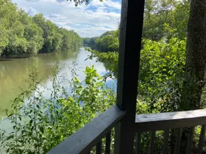 Unique River House on The Potomac - with Hot Tub - Image 2