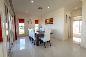 Spacious two story by the sea - Image 2