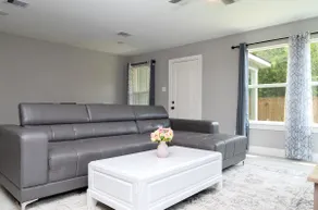 Newly Built 3BR/2.5BA Oasis - 10 Min to Downtown - Image 4