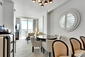New Listing - Gorgeous Fontainebleau Sorrento 1BR - Image 2