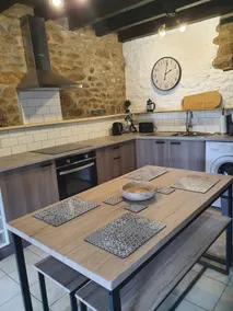 Beautiful rural cottage with garden views HIR - Image 4