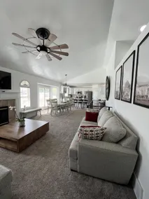Relaxing Farmhouse Close to Airport & Ski Resorts - Image 5