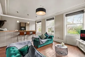 Georgian Apartment In Yorkshire - Parking - Image 5