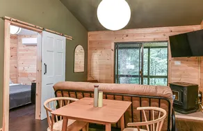 Cozy, modern cabin in Lost River - Image 5