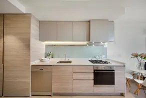 Cool and Contemporary on the City Edge - Image 3